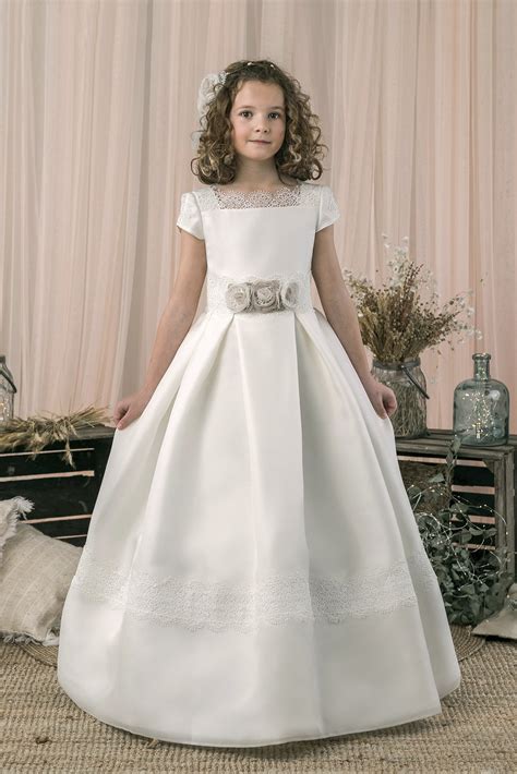 alquiler trajes de comunion|Communion Dresses .